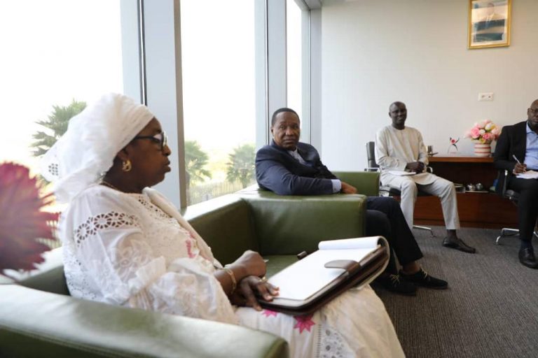 Les bourses de sécurité familliale de retour à la Poste